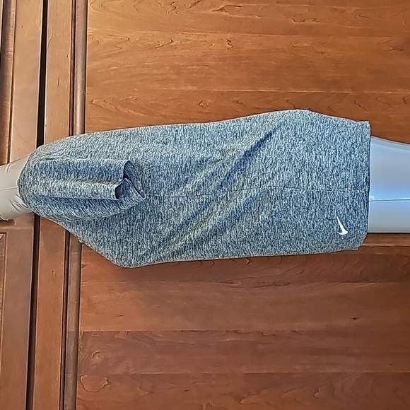 Nike Dri-fit shirt - Picture 3 of 4